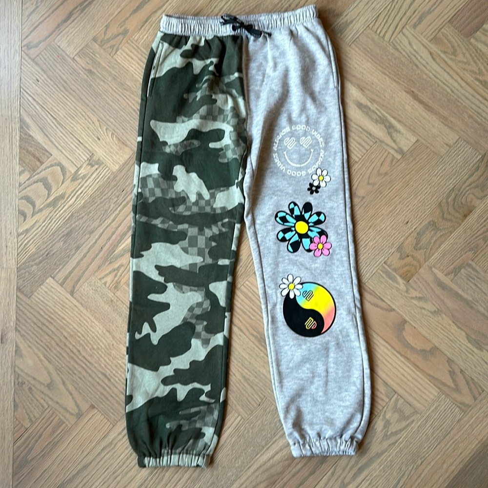 Girls Justice Sweatpants, size Large (12-14)